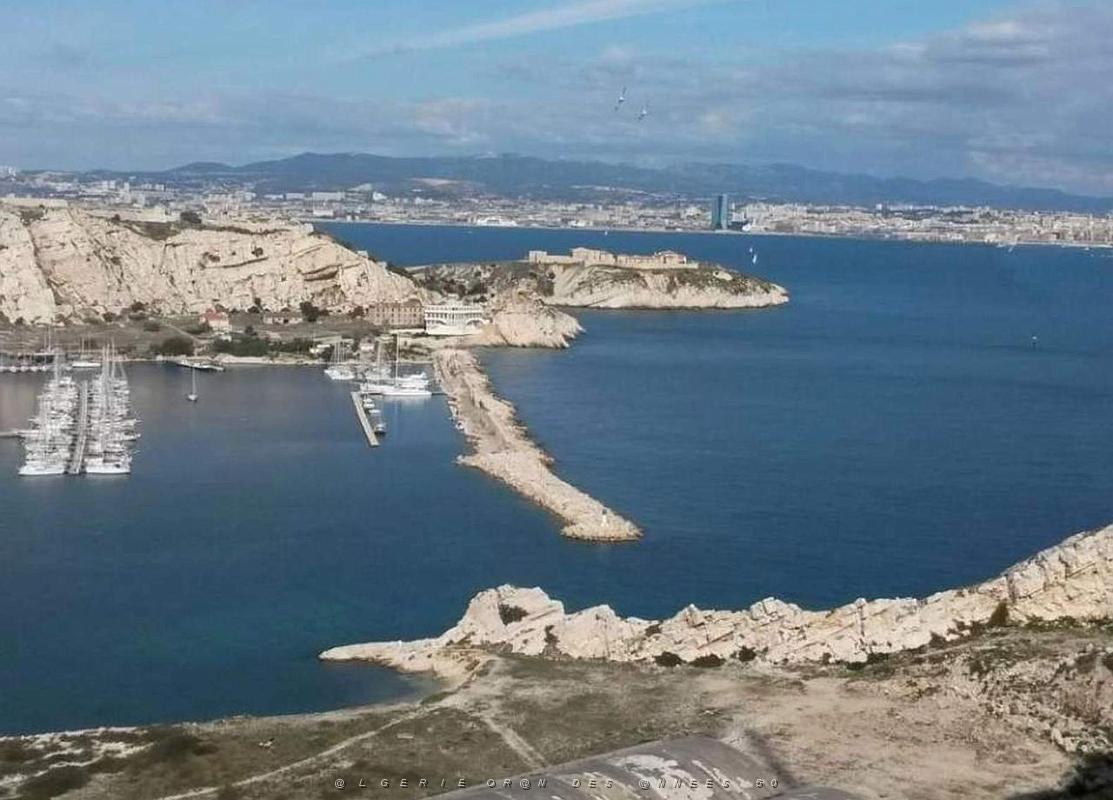 MARSEILLE ILE DU FRIOUL SOUVENIRS  (8).jpg